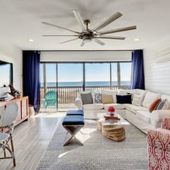 Elevator. Oceanfront. Big Deck. Pool.