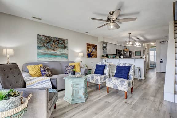 Private Beach Access-3-Bedroom w/ Ocean Views & Pool