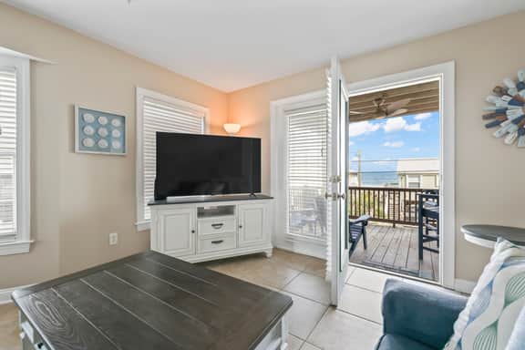 3 BDR Oceanviews & Walk to Pier