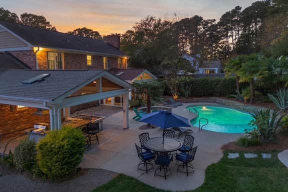 4BR, Best Location, Pool, Hot tub, Game Room - Image 4