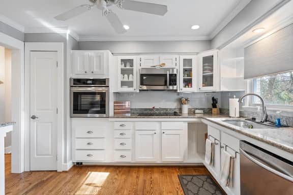 Most Sought After Area, 4-BR, Gym & Fire Pit! - Image 3